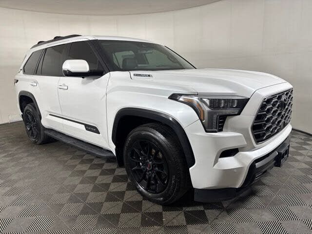 2024 TOYOTA Sequoia