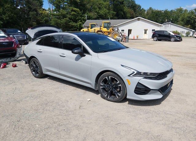 2022 KIA K5