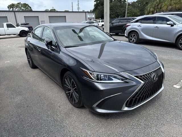 2024 LEXUS ES
