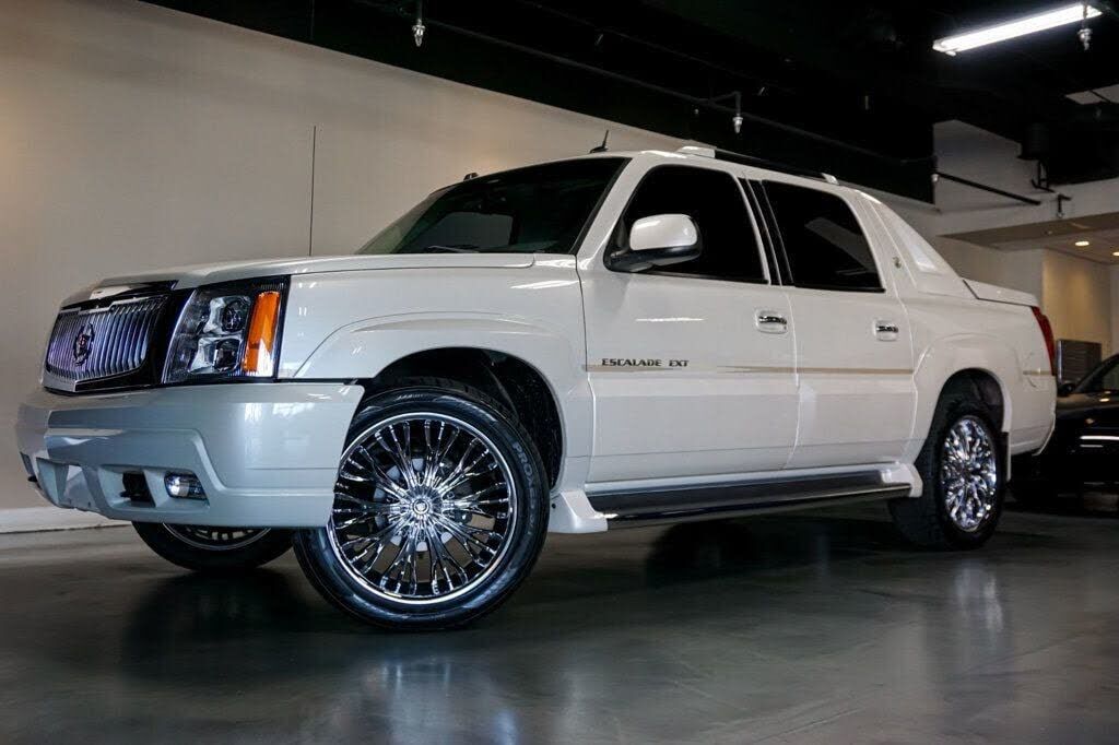 2004 CADILLAC Escalade
