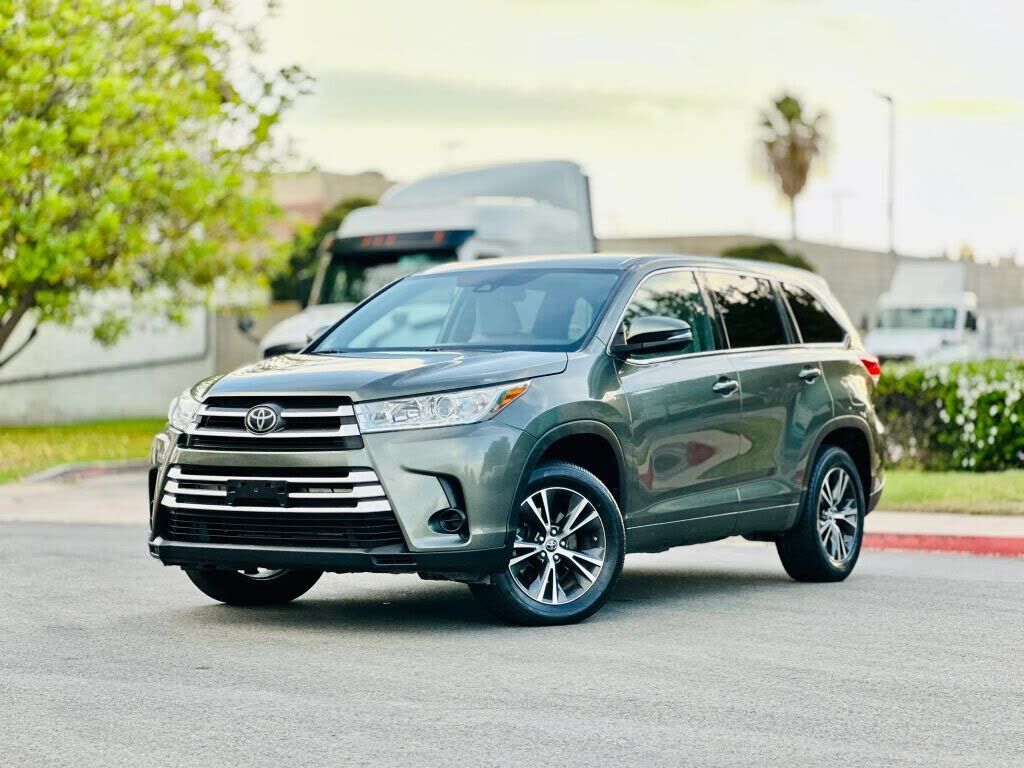 2018 TOYOTA Highlander
