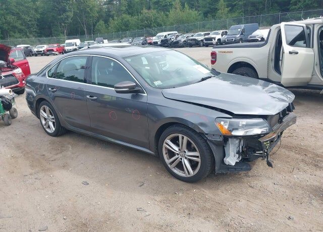 2014 VOLKSWAGEN Passat