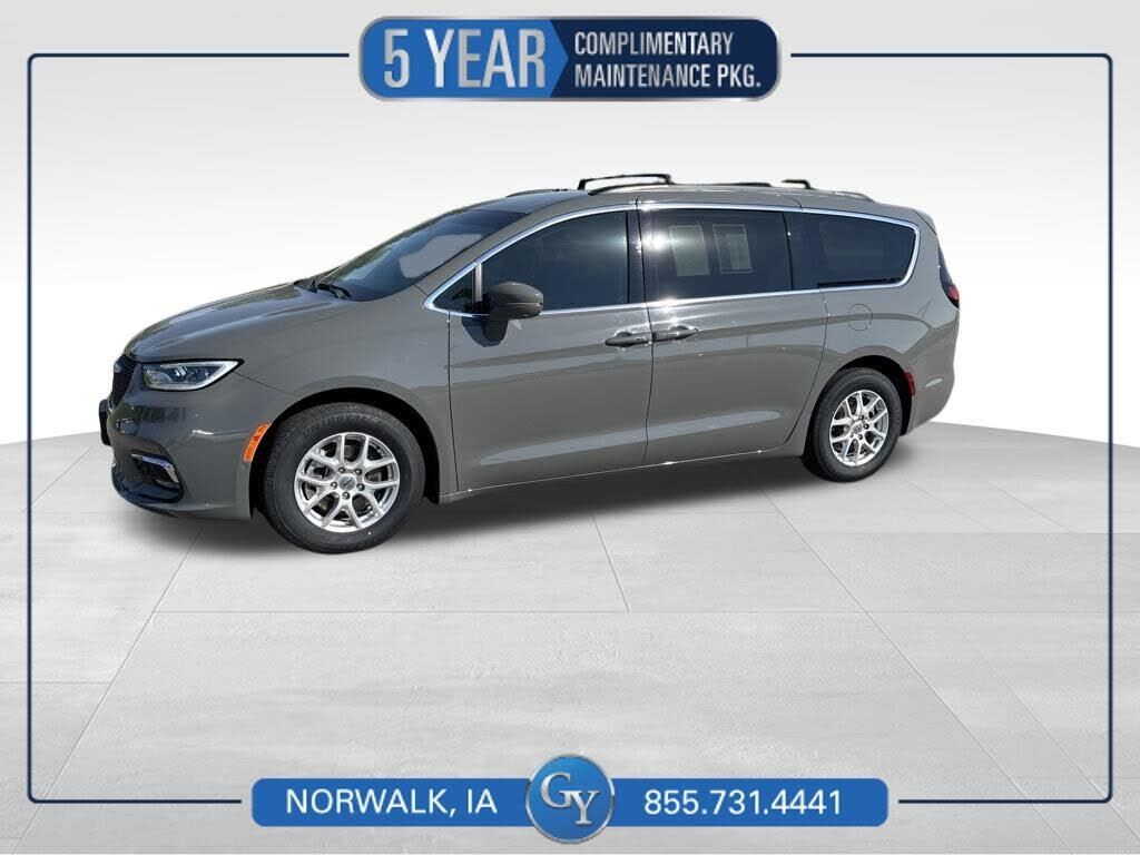 2022 CHRYSLER Pacifica