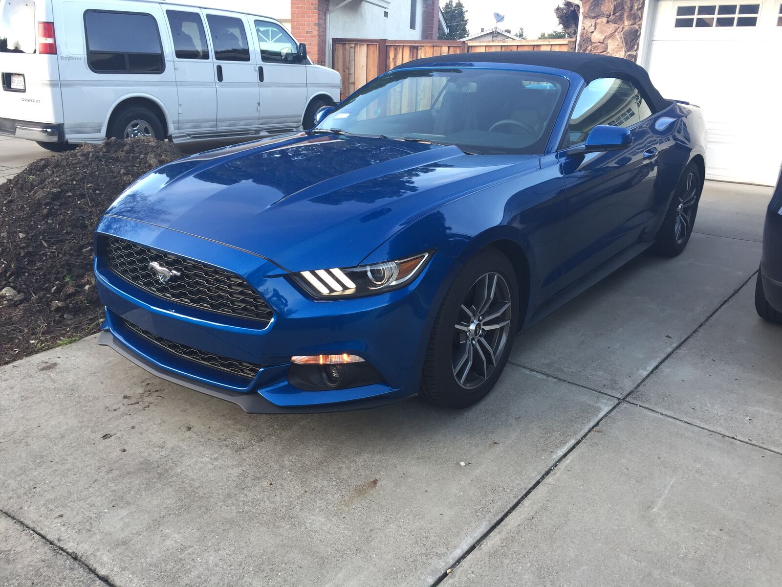 2017 FORD Mustang