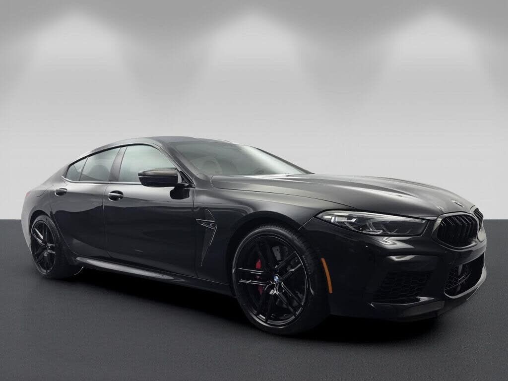 2021 BMW M8