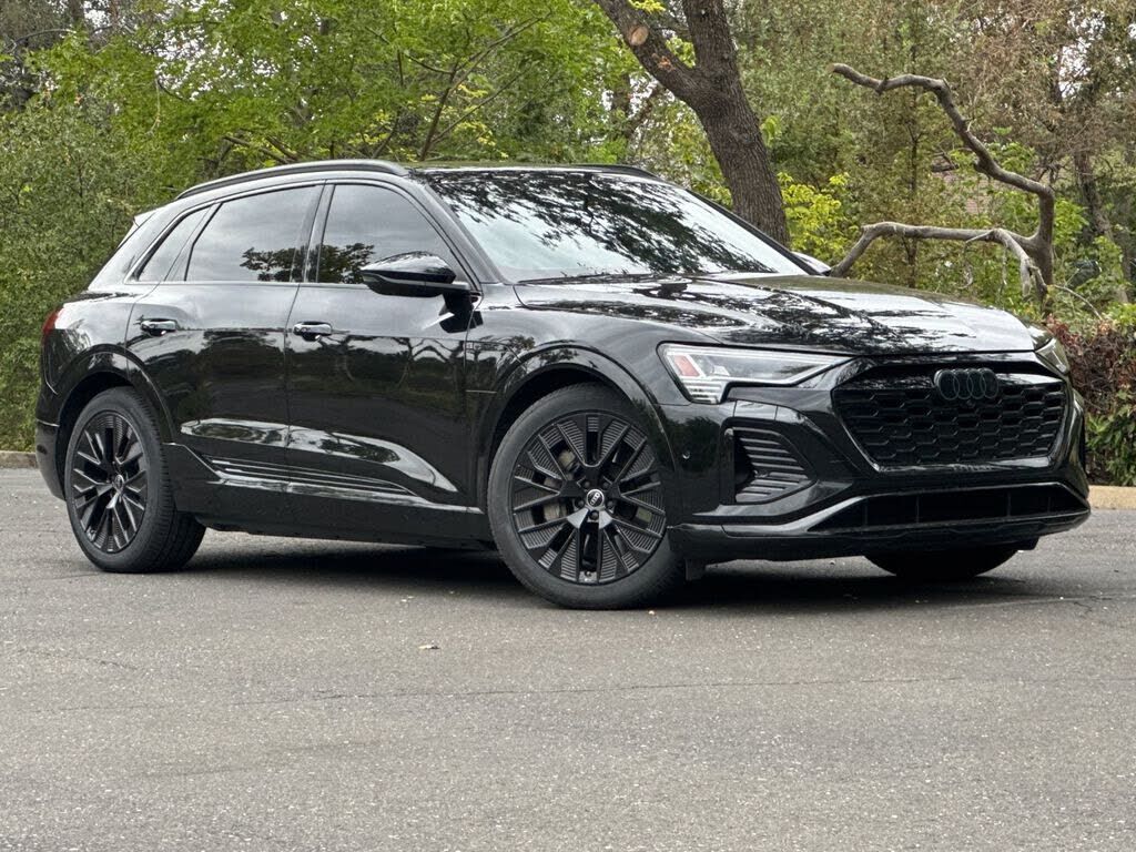 2024 Audi Q8