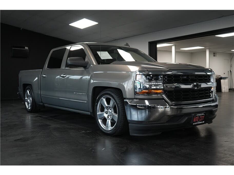 2017 CHEVROLET Silverado