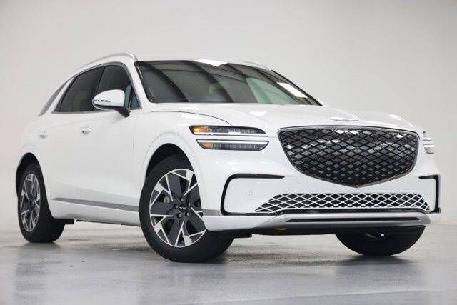 2027 GENESIS GV70