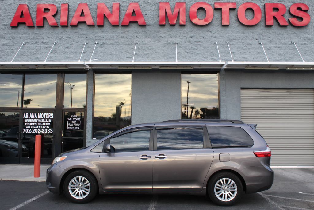 2016 TOYOTA Sienna