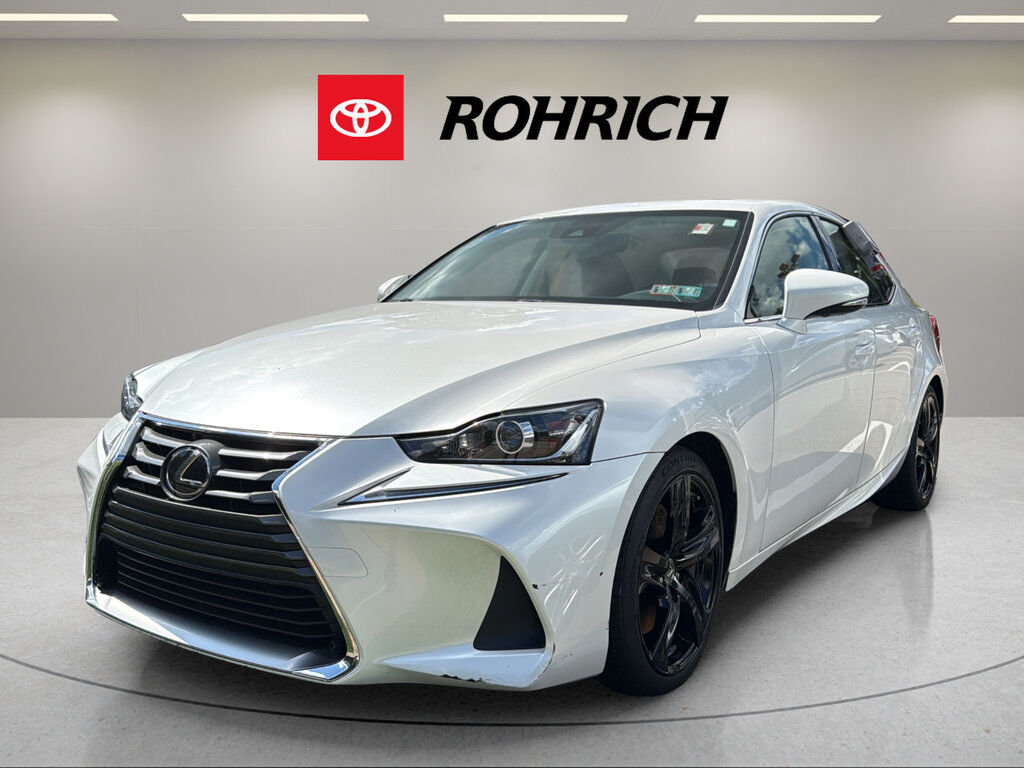 2017 LEXUS IS