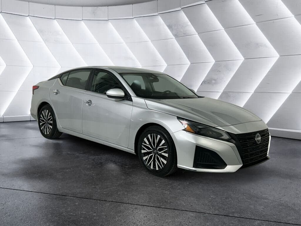 2023 NISSAN Altima