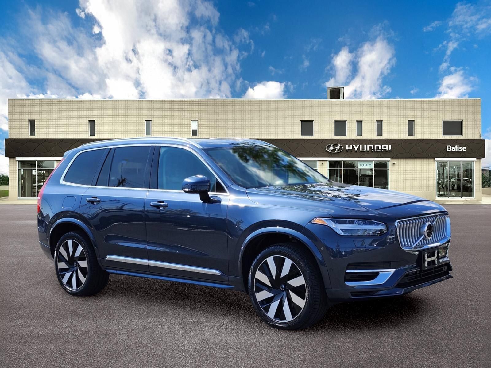 2025 VOLVO XC90