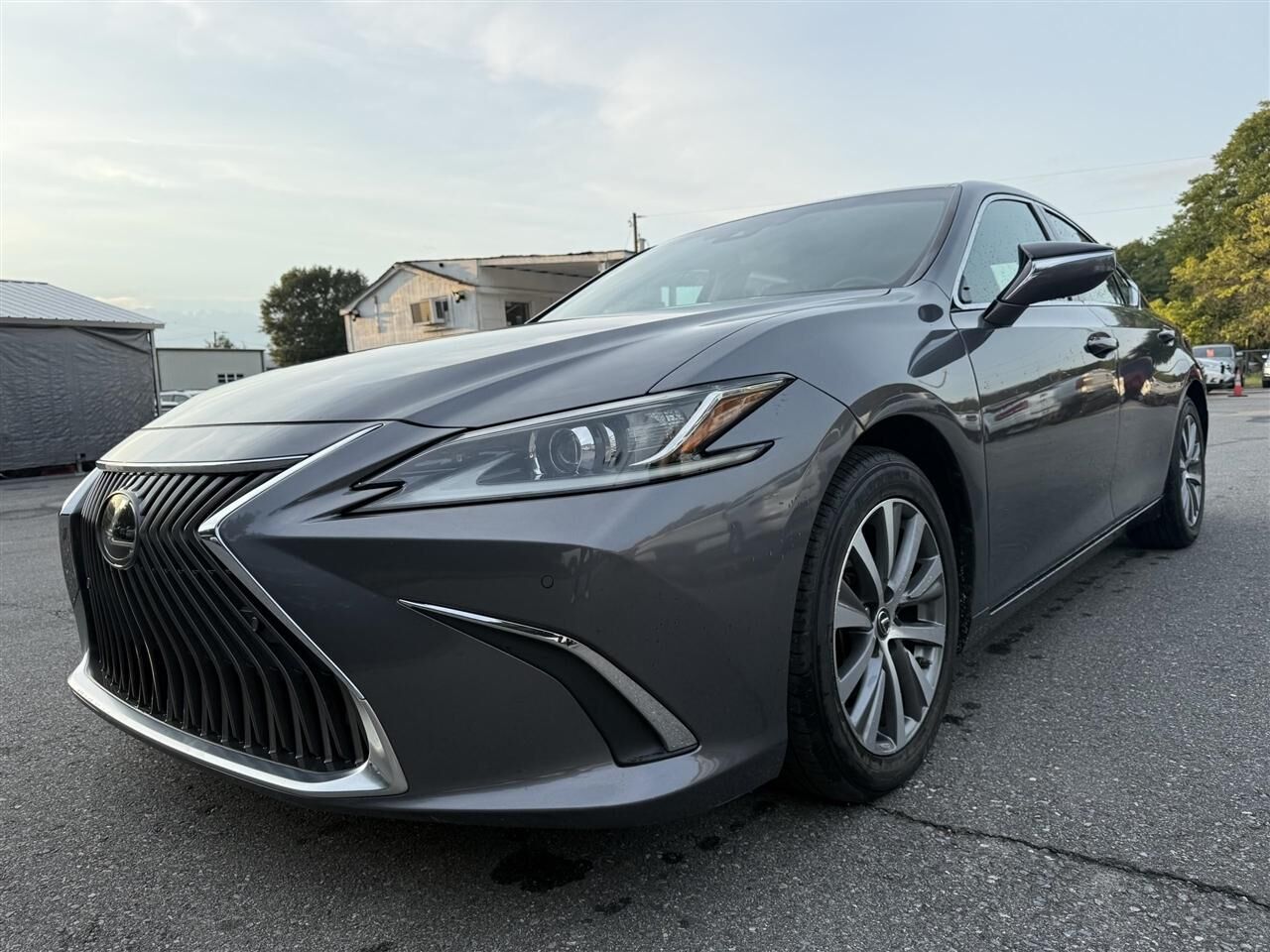 2019 LEXUS ES