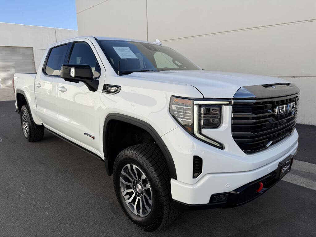 2023 GMC Sierra