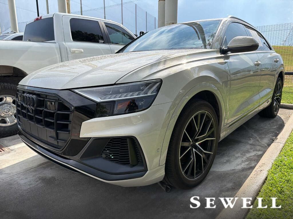 2021 AUDI Q8