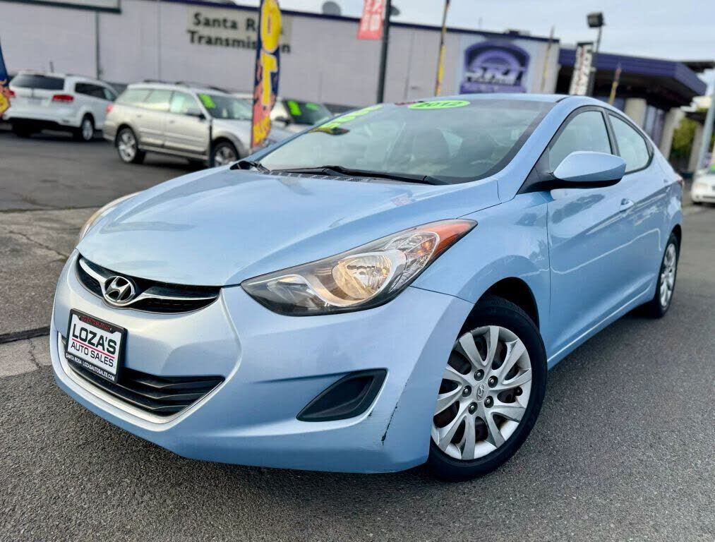2012 HYUNDAI Elantra