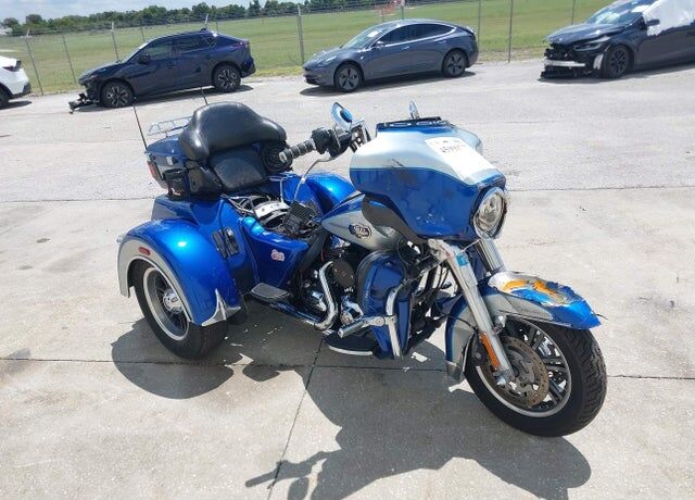 2010 HARLEY DAVIDSON Tri Glide Ultra Classic