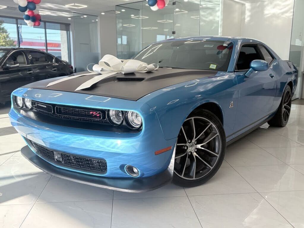 2016 DODGE Challenger