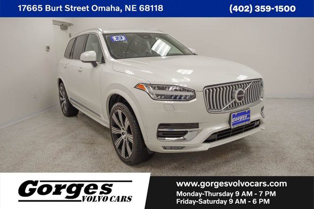 2023 VOLVO XC90