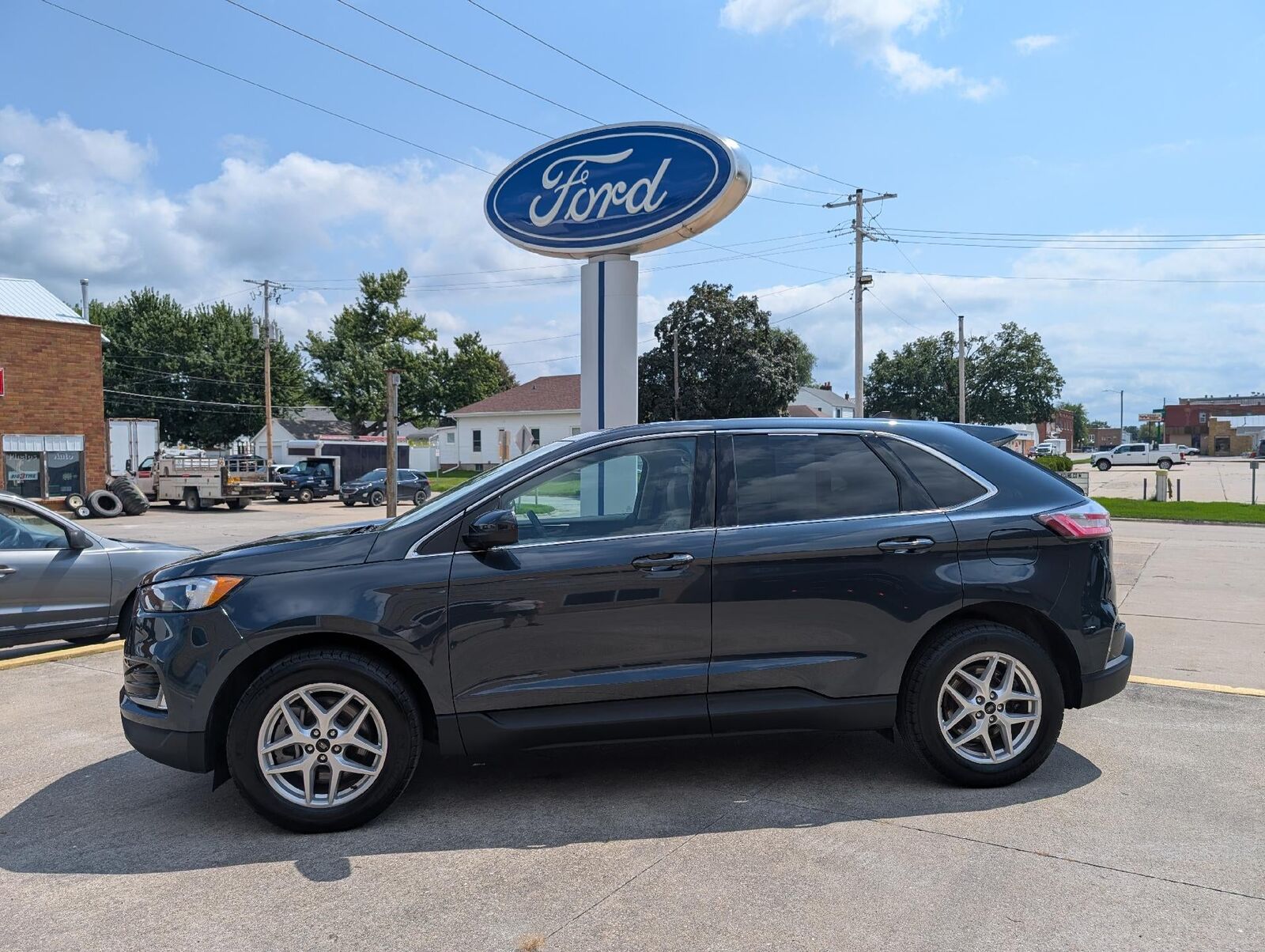 2024 FORD Edge