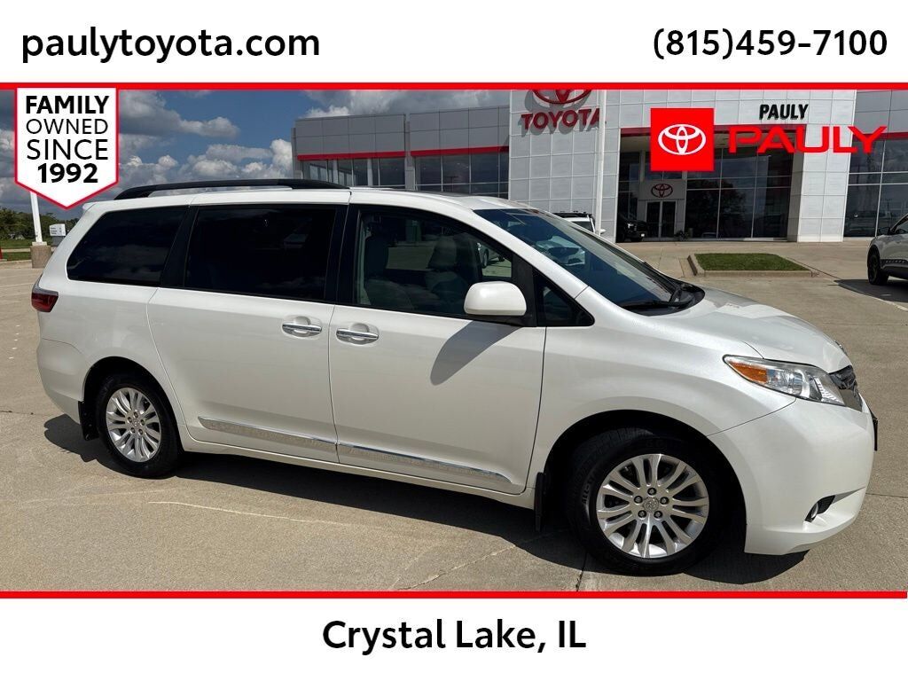 2017 TOYOTA Sienna