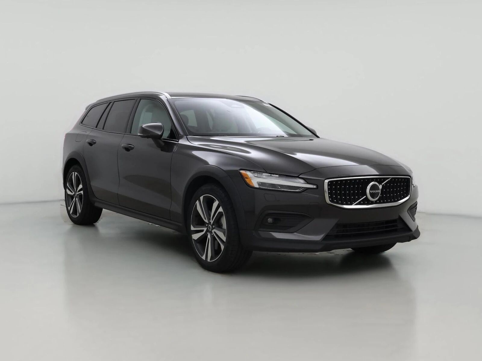 2025 VOLVO V60CC