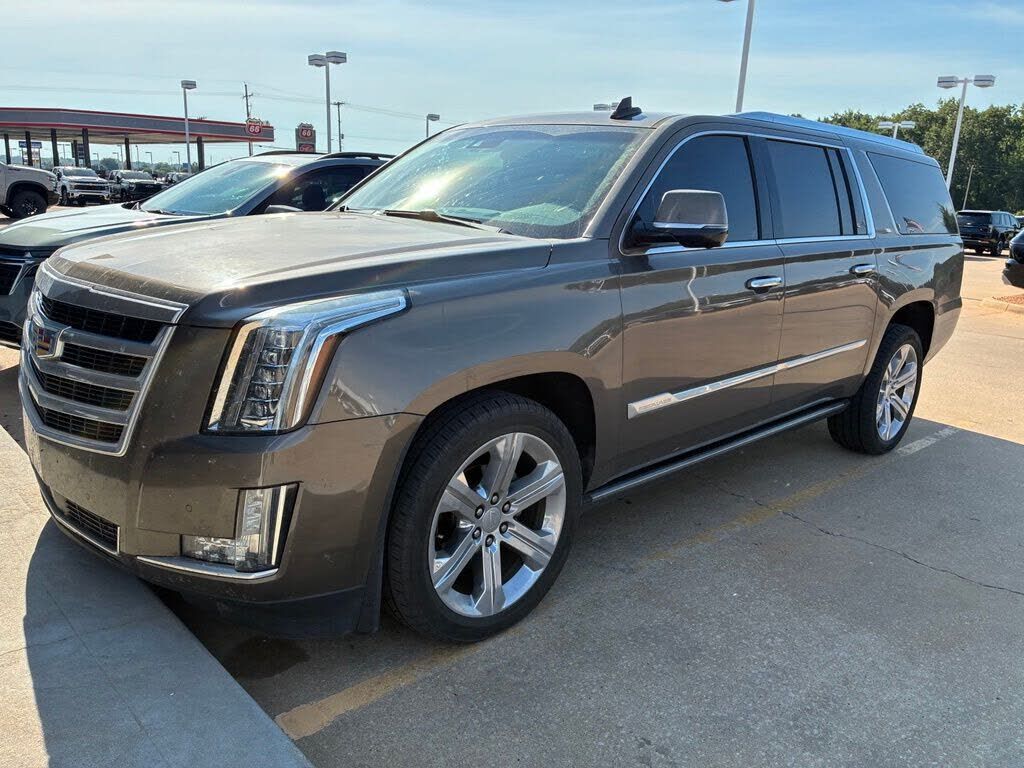 2016 CADILLAC Escalade