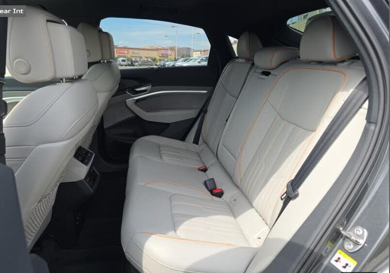 2024 Audi Q8