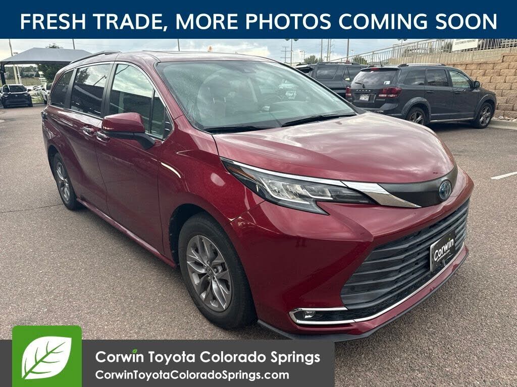 2023 TOYOTA Sienna