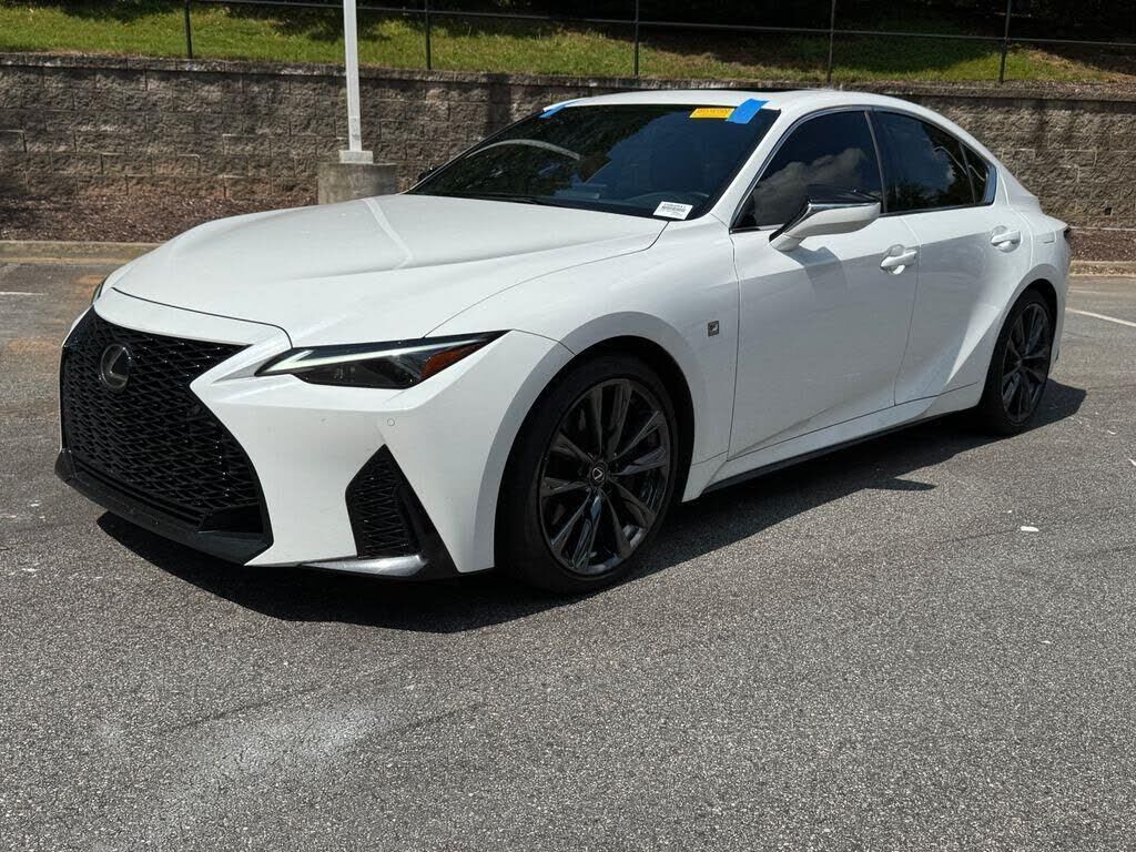 2023 LEXUS IS