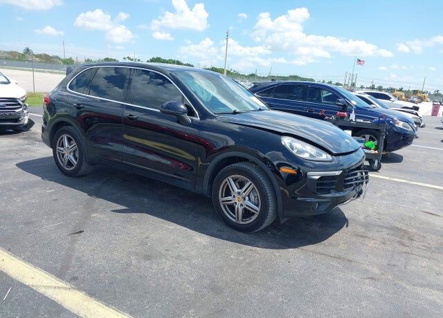 2016 PORSCHE Cayenne