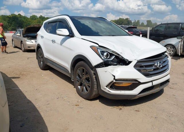 2017 HYUNDAI Santa Fe