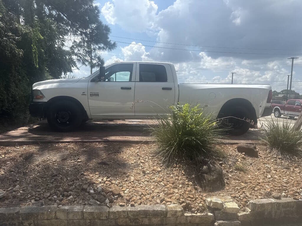 2012 DODGE Ram
