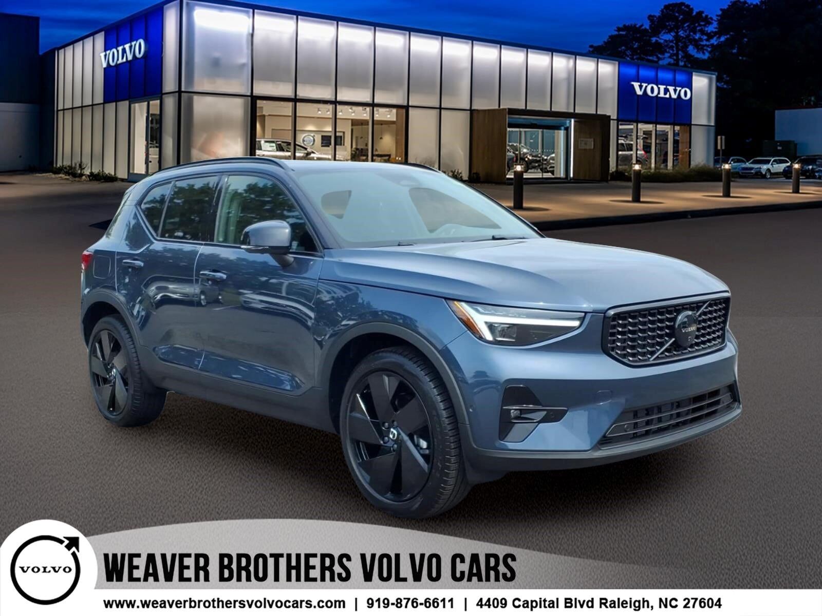 2026 VOLVO XC40