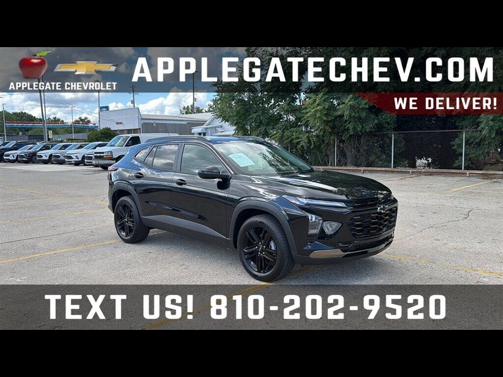2025 CHEVROLET Trax