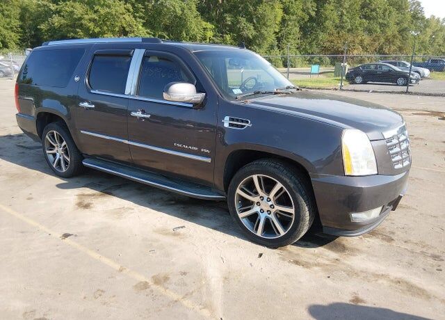 2011 CADILLAC Escalade