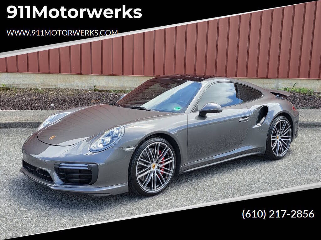 2018 PORSCHE 911