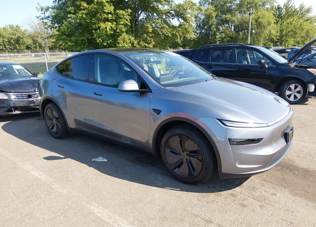 2026 TESLA Model Y