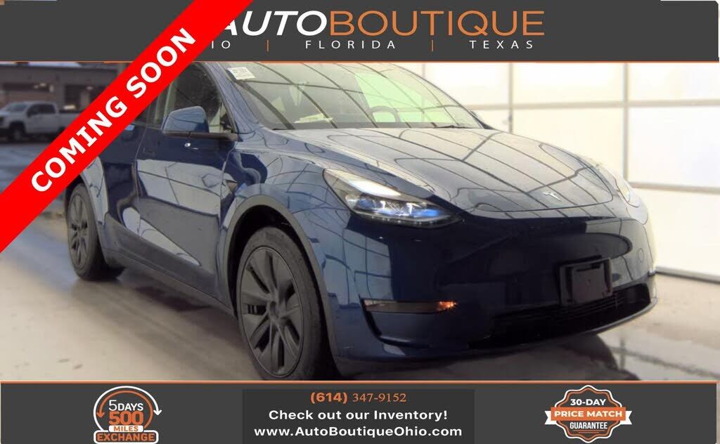 2024 TESLA Model Y