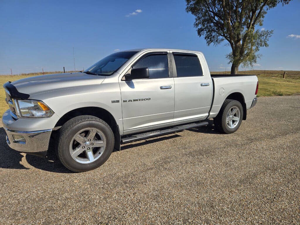 2012 DODGE Ram