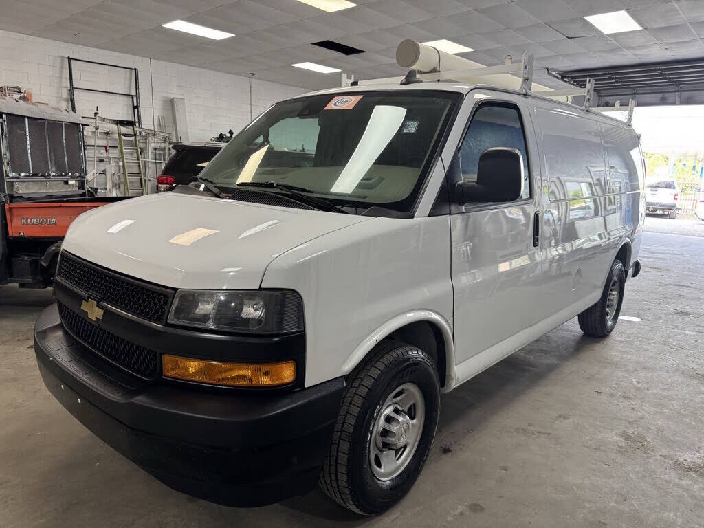2020 CHEVROLET Express