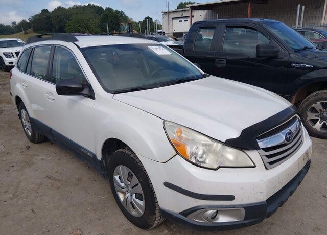 2010 SUBARU Outback