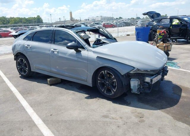 2022 KIA K5