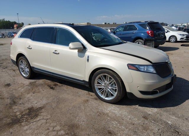 2016 LINCOLN MKT