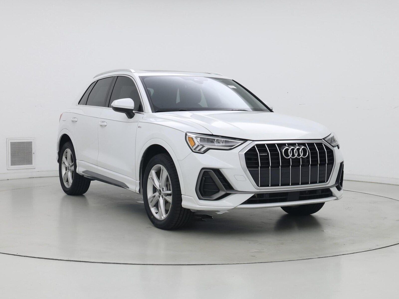 2023 Audi Q3