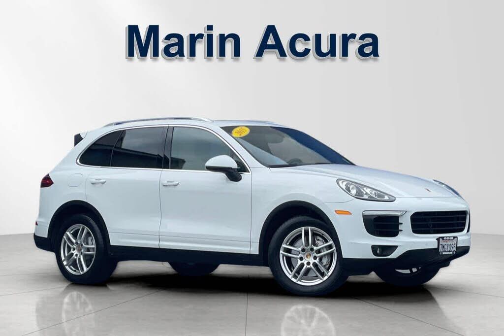 2015 PORSCHE Cayenne