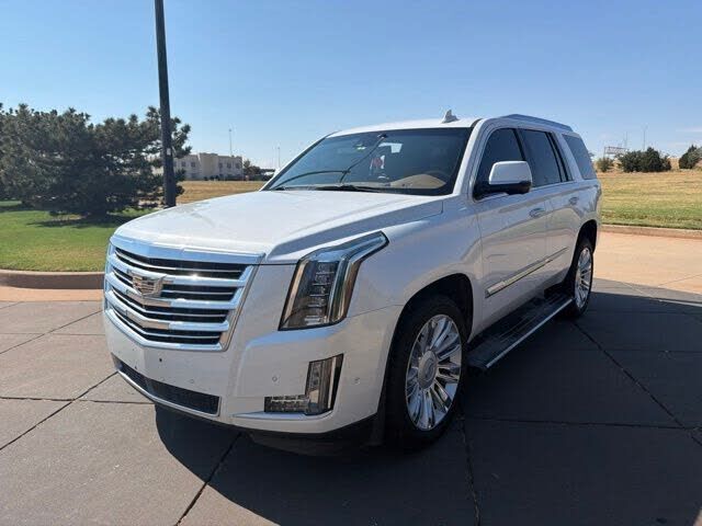 2017 CADILLAC Escalade