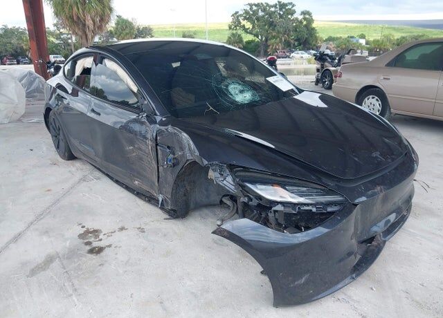 2024 TESLA Model 3