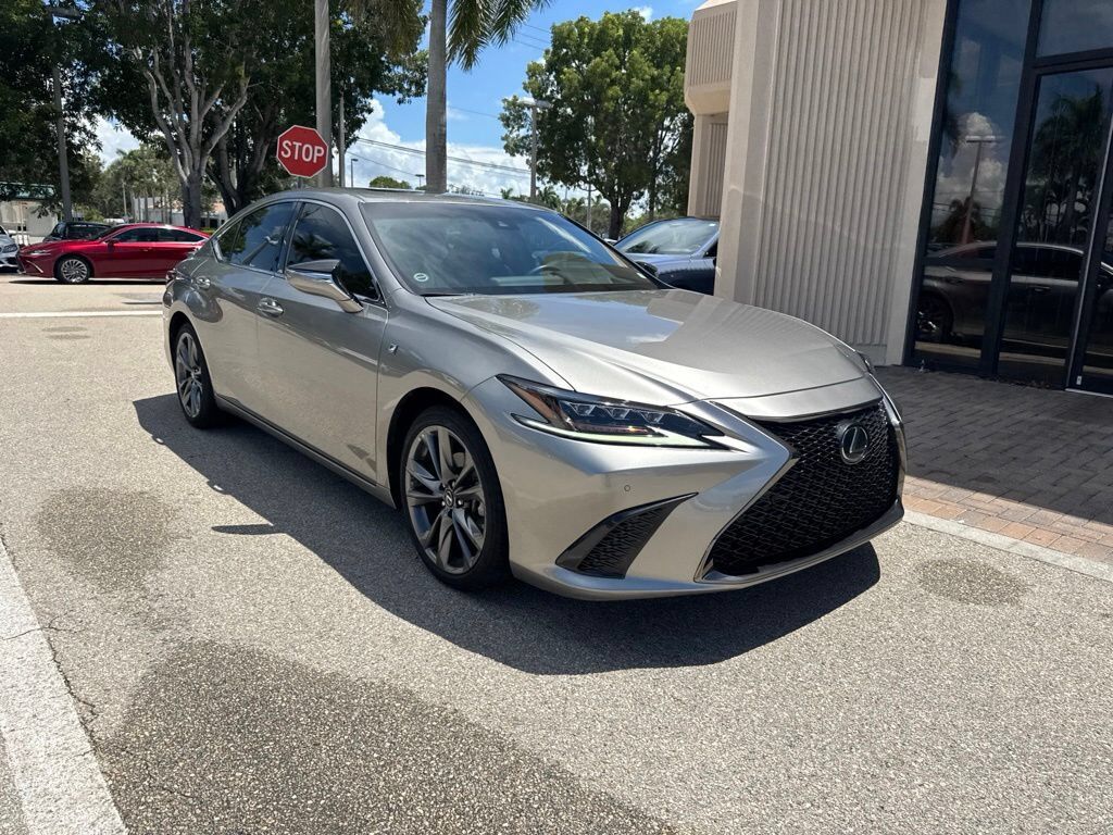 2019 LEXUS ES