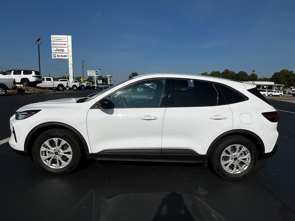 2025 FORD Escape